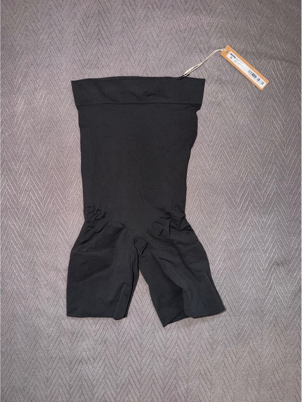 SKIMS Everyday Sculpt Short Shapewear in Onyx, Size M